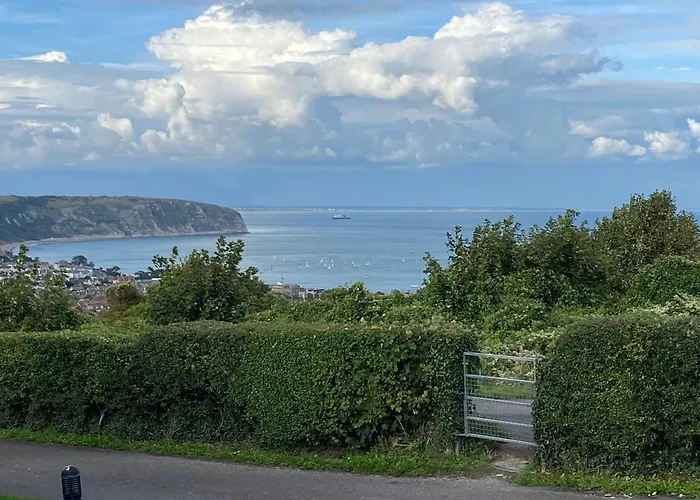 Stunning Caravan On Swanage Bay View Holiday Park